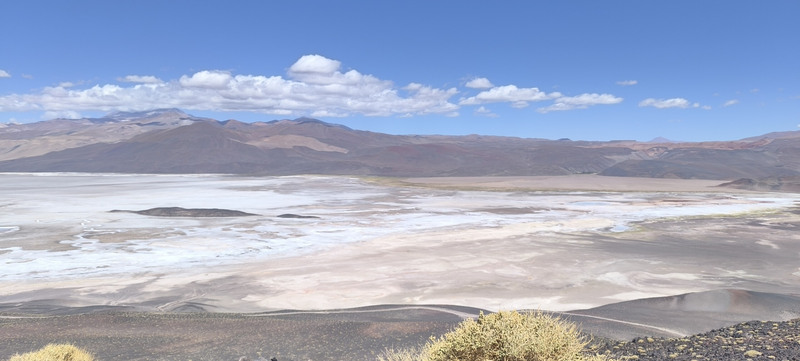 Laguna Celeste en el Salar de Antofalla, Catamarca